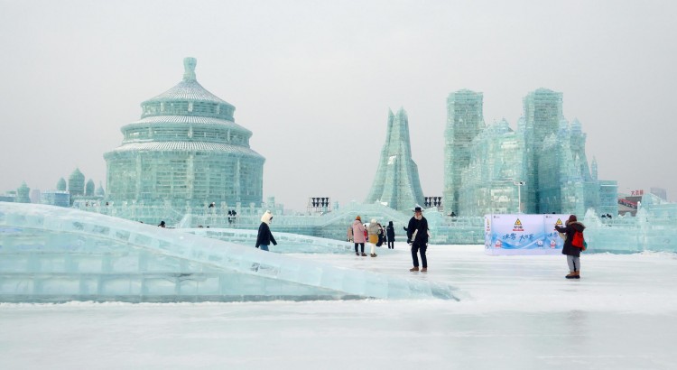 冰雪澡堂炖菜……迟子建笔下的哈尔滨